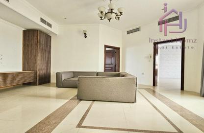 Compound - 4 Bedrooms - 5 Bathrooms for rent in Janabiya - Northern Governorate Compound - 4 Bedrooms - 5 Bathrooms for rent in Janabiya - Northern Governorate