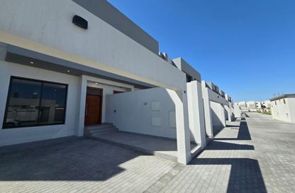 Bulk Rent Unit - Studio - 5 Bathrooms for rent in Salmaniya - Manama - Capital Governorate