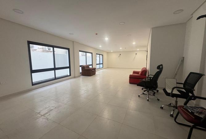 989020 - Property Image 3