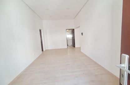 Villa - 4 - 4 for rent in Salmaniya - Manama - Capital Governorate