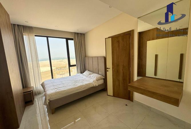 989498 - Property Image 2