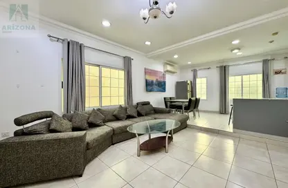 Apartment - 2 Bedrooms - 2 Bathrooms for rent in Al Juffair - Capital Governorate