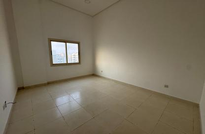 Apartment - 2 Bedrooms - 2 Bathrooms for rent in Janabiya - Northern Governorate
