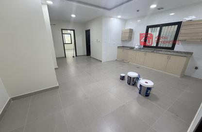 Apartment - 2 Bedrooms - 2 Bathrooms for rent in Tubli - Central Governorate