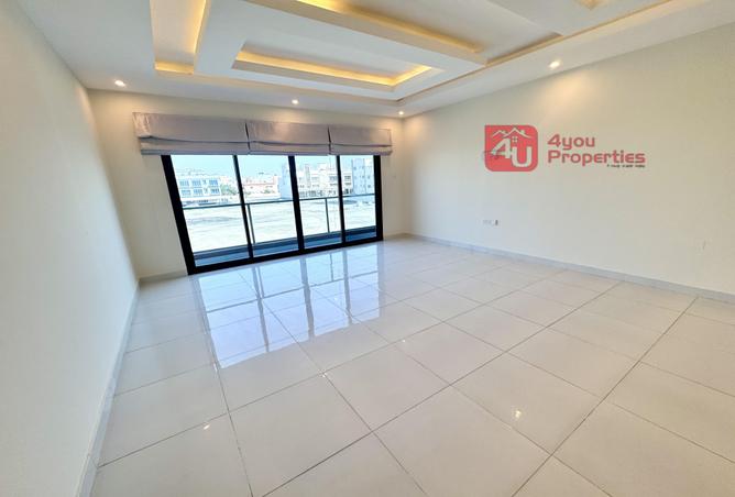 999773 - Property Image 2