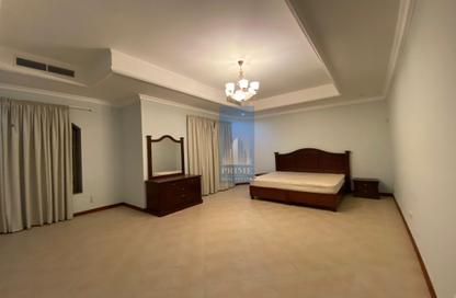 Villa - 4 Bedrooms - 5 Bathrooms for rent in Al Juffair - Capital Governorate