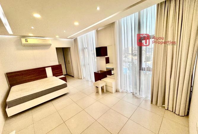 995422 - Property Image 2