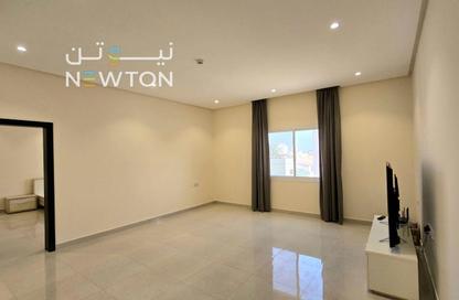Apartment - 2 Bedrooms - 2 Bathrooms for rent in Zinj - Manama - Capital Governorate