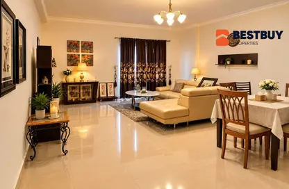 Apartment - 2 Bedrooms - 2 Bathrooms for rent in Al Juffair - Capital Governorate