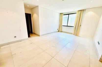 Apartment - 3 Bedrooms - 3 Bathrooms for rent in Al Burhama - Manama - Capital Governorate Apartment - 3 Bedrooms - 3 Bathrooms for rent in Al Burhama - Manama - Capital Governorate