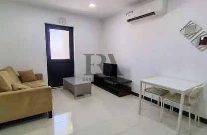 Apartment - 1 Bedroom - 1 Bathroom for rent in Exhibition Road - Hoora - Capital Governorate