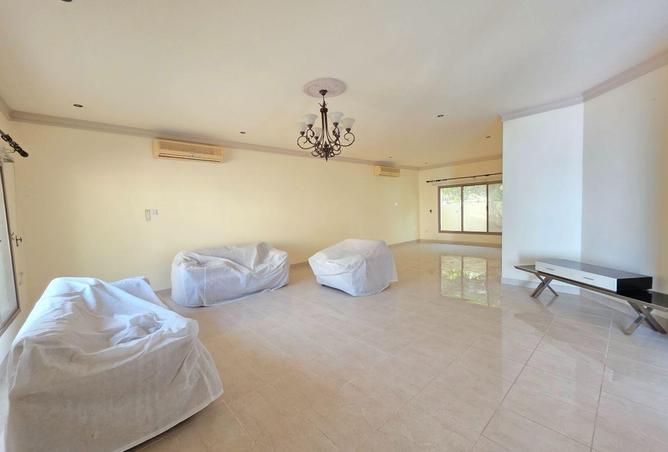 52300453 - Property Image 3