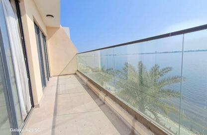 Compound - 4 Bedrooms - 5 Bathrooms for rent in Tubli - Central Governorate