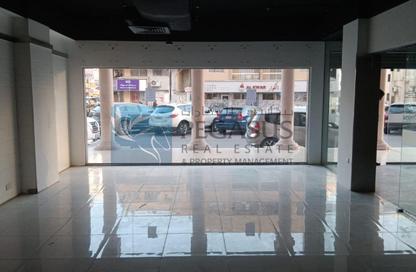 Shop - Studio - 4 Bathrooms for rent in Hoora - Capital Governorate