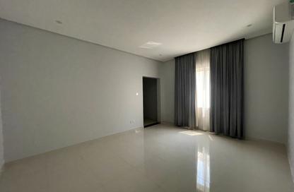 Apartment - 3 Bedrooms - 3 Bathrooms for rent in Tubli - Central Governorate Apartment - 3 Bedrooms - 3 Bathrooms for rent in Tubli - Central Governorate