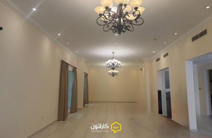 Villa - 6 Bedrooms - 7 Bathrooms for rent in Busaiteen - Muharraq Governorate