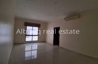 Apartment - 2 Bedrooms - 3 Bathrooms for rent in Hidd - Muharraq Governorate