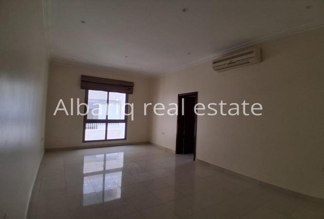 54317069 - Property Image 3