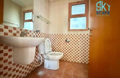 Office Space - Studio - 2 Bathrooms for rent in Seef - Capital Governorate