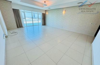 Apartment - 2 Bedrooms - 3 Bathrooms for rent in Reef Island - Capital Governorate Apartment - 2 Bedrooms - 3 Bathrooms for rent in Reef Island - Capital Governorate