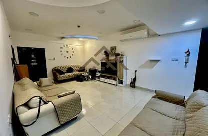 Apartment - 3 Bedrooms - 2 Bathrooms for sale in Busaiteen - Muharraq Governorate