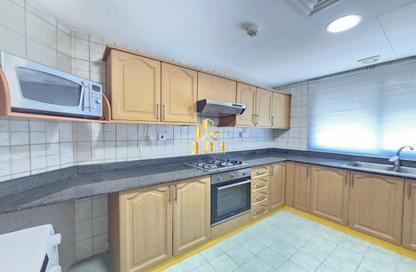 Apartment - 3 Bedrooms - 3 Bathrooms for rent in Al Juffair - Capital Governorate