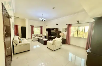 Apartment - 3 Bedrooms - 3 Bathrooms for rent in Al Juffair - Capital Governorate