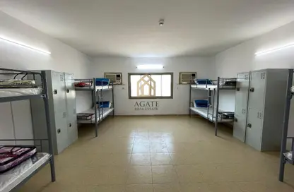 Staff Accommodation - Studio - 4 Bathrooms for rent in Hidd - Muharraq Governorate