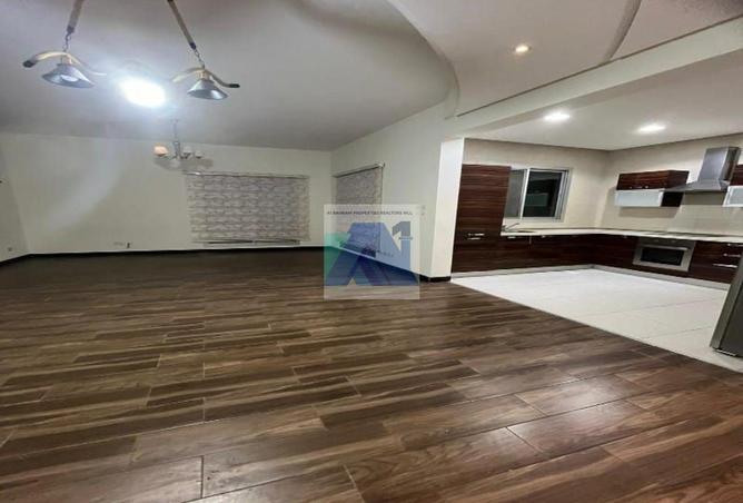 52301081 - Property Image 3