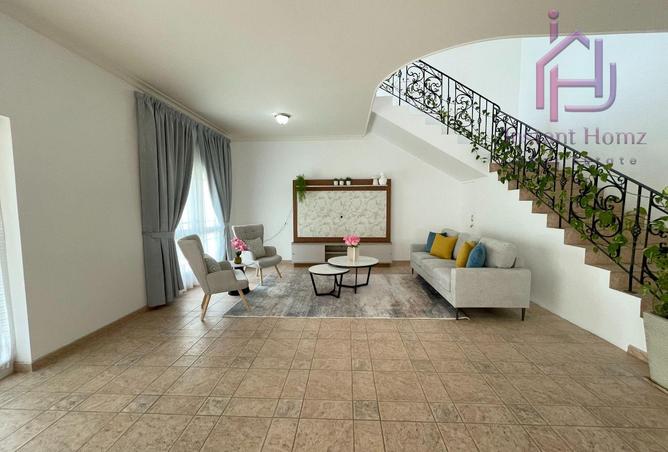 987792 - Property Image 2