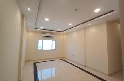 Office Space - 2 Bedrooms - 2 Bathrooms for rent in Seef - Capital Governorate