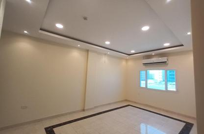 Office Space - 2 Bedrooms - 2 Bathrooms for rent in Seef - Capital Governorate