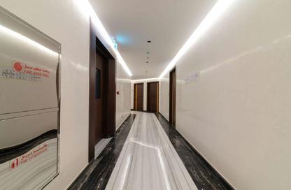 Apartment - 2 Bedrooms - 3 Bathrooms for rent in Sanabis - Manama - Capital Governorate