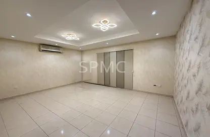 شقة - 2 غرف نوم - 2 حمامات للايجار في توبلي - المحافظة الوسطى