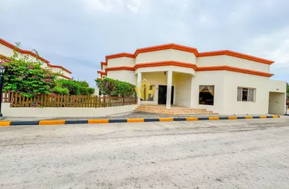 Villa - 3 Bedrooms - 4 Bathrooms for rent in Janabiya - Northern Governorate