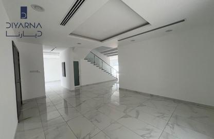 Villa - 5 Bedrooms - 7 Bathrooms for sale in Shakhura - Northern Governorate