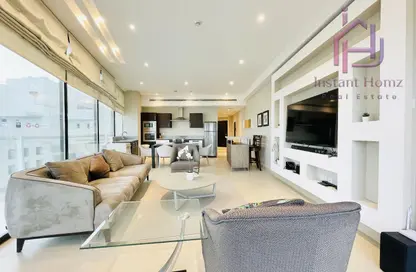 Apartment - 2 Bedrooms - 2 Bathrooms for rent in Al Juffair - Capital Governorate