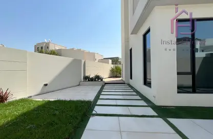 Villa - 4 Bedrooms - 6 Bathrooms for sale in Maqabah - Northern Governorate