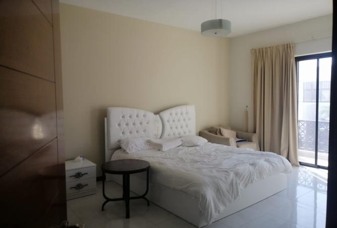 988816 - Property Image 3