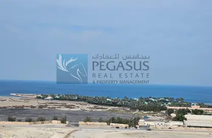 Apartment - 2 Bedrooms - 2 Bathrooms for sale in Busaiteen - Muharraq Governorate