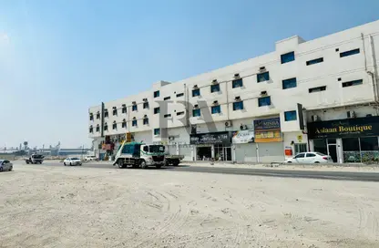 سكن عمال - استوديو - 8 حمامات للايجار في عسكر - المحافظة الجنوبية