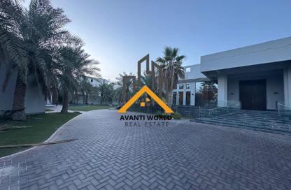 Villa - 4 Bedrooms - 5 Bathrooms for sale in Janabiya - Northern Governorate