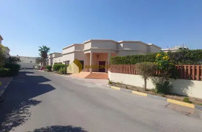 Villa - 3 Bedrooms - 4 Bathrooms for rent in Janabiya - Northern Governorate