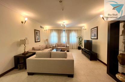 Apartment - 2 Bedrooms - 2 Bathrooms for rent in Busaiteen - Muharraq Governorate