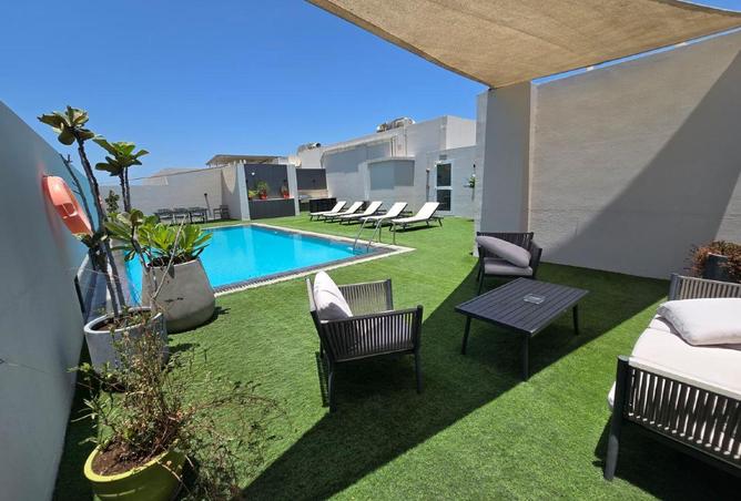 998676 - Property Image 2