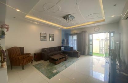 Villa - 3 Bedrooms - 5 Bathrooms for rent in Busaiteen - Muharraq Governorate