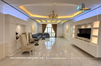 Apartment - 3 Bedrooms - 3 Bathrooms for rent in Sanabis - Manama - Capital Governorate