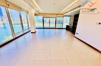 Apartment - 3 Bedrooms - 4 Bathrooms for rent in Reef Island - Capital Governorate Apartment - 3 Bedrooms - 4 Bathrooms for rent in Reef Island - Capital Governorate