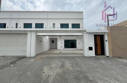 Villa - 4 Bedrooms - 5 Bathrooms for sale in Hamad Town - Northern Governorate