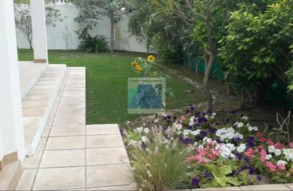 Villa - 4 Bedrooms - 5 Bathrooms for rent in Janabiya - Northern Governorate
